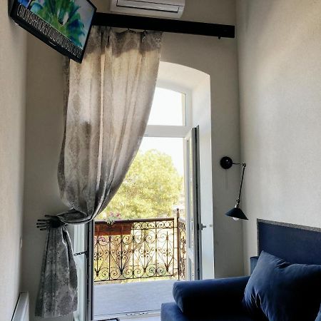 Apartemen studio 19 m² dengan 1 kamar mandi pribadi di Pusat Kota Odessa Bagian luar foto