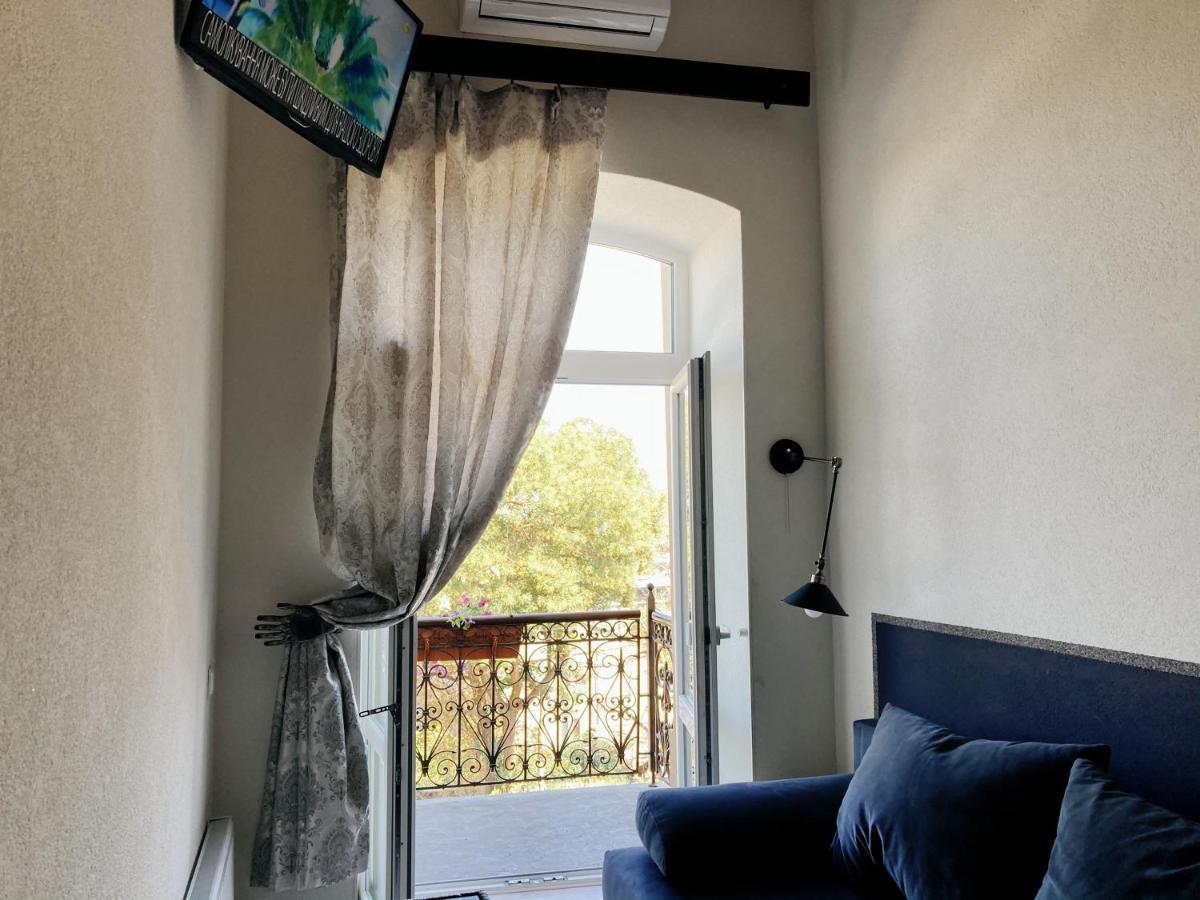 Apartemen studio 19 m² dengan 1 kamar mandi pribadi di Pusat Kota Odessa Bagian luar foto