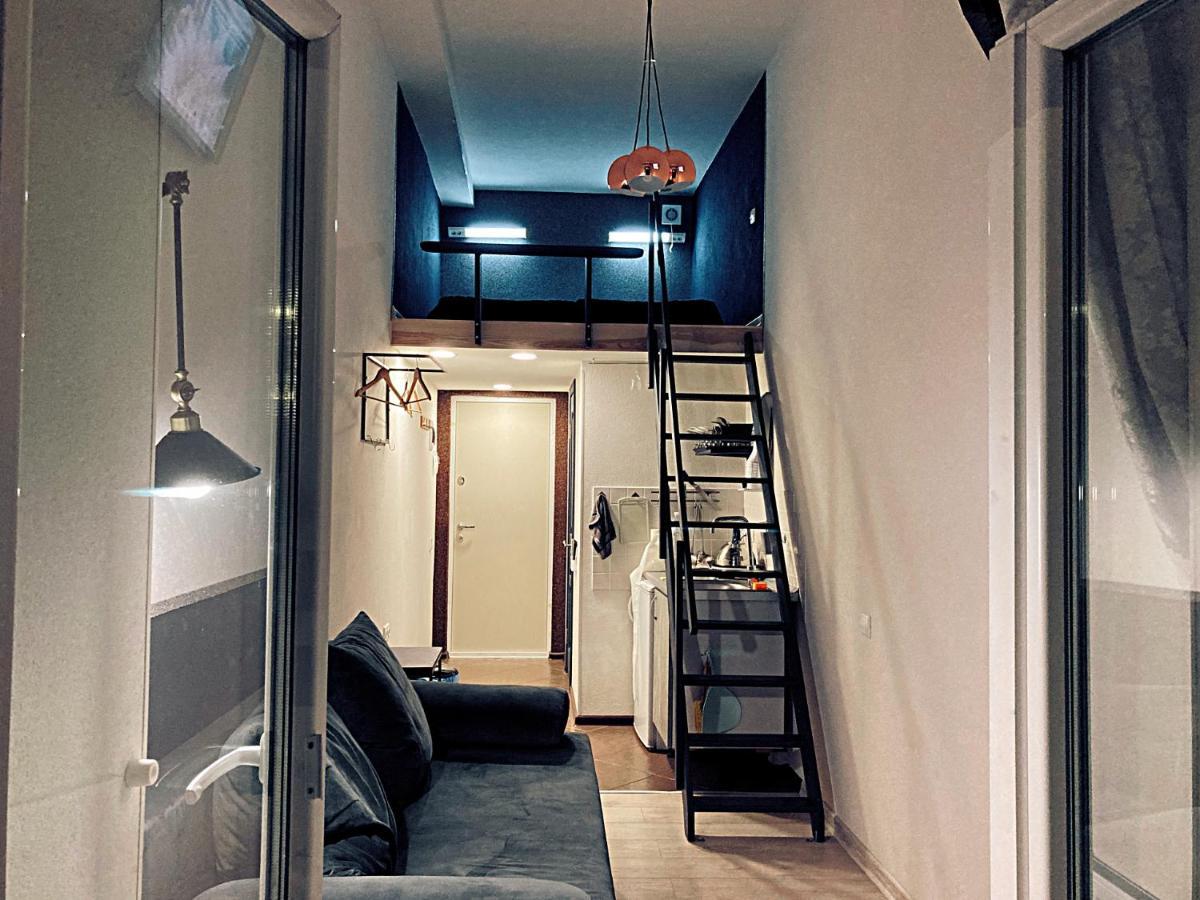 Apartemen studio 19 m² dengan 1 kamar mandi pribadi di Pusat Kota Odessa Bagian luar foto