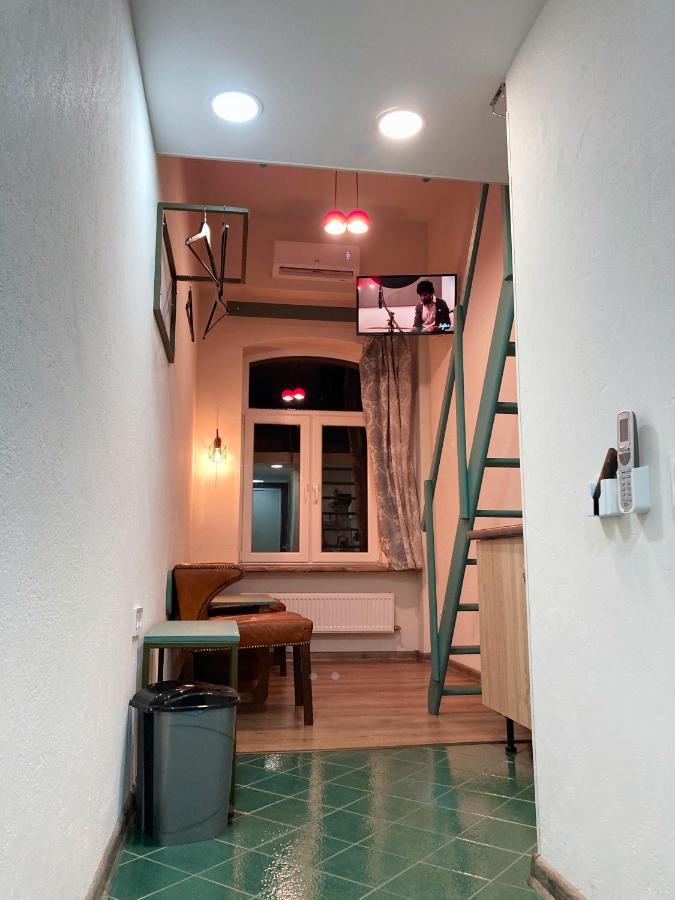 Apartemen studio 19 m² dengan 1 kamar mandi pribadi di Pusat Kota Odessa Bagian luar foto