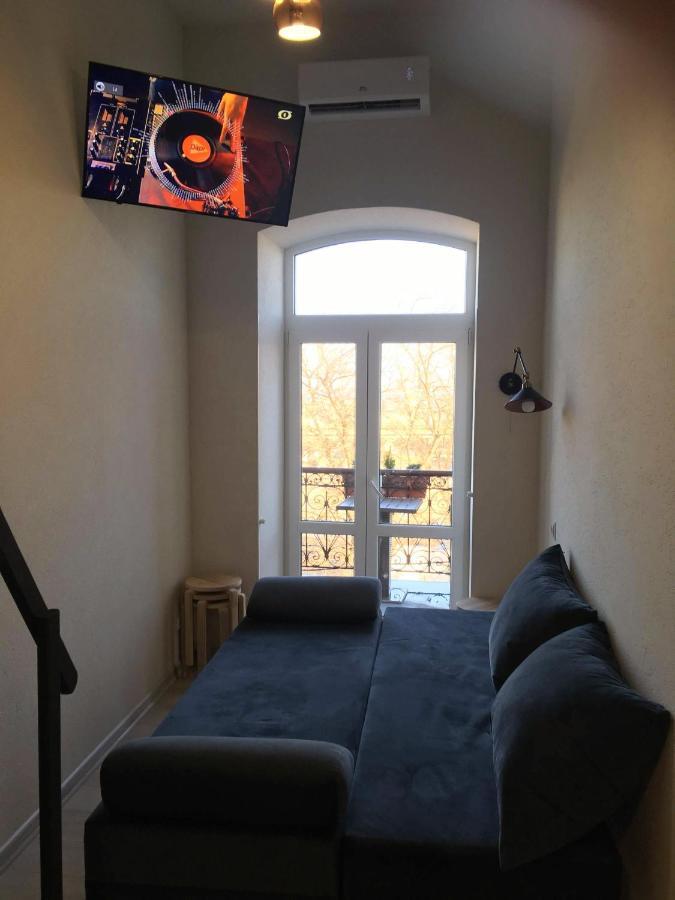 Apartemen studio 19 m² dengan 1 kamar mandi pribadi di Pusat Kota Odessa Bagian luar foto